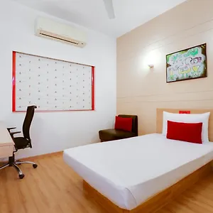 Red Fox By Lemon Tree Hotels, East Delhi (National Capital Territory of India)