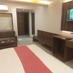 https://hotel-moti-palace.agrahotelsindia.net